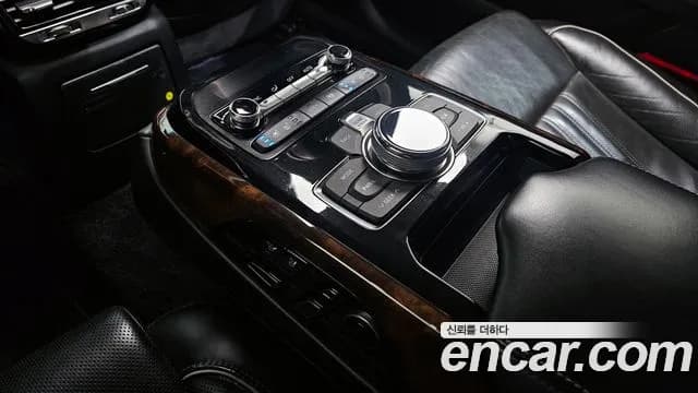 2018 Genesis EQ900 3.8 GDI AWD Sold VIN KMHG341DDJU036514 – interior seats 2018 Genesis EQ900 3.8 GDI AWD Sold VIN KMHG341DDJU036514 – interior seats