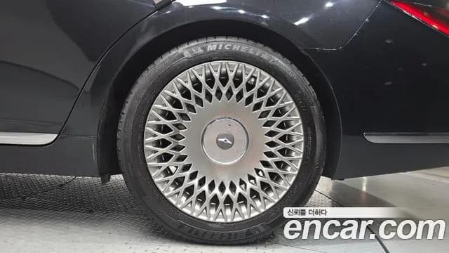 2019 Genesis G90 3.8 AWD Sold VIN KMHG341DDKU057386 – trunk area 2019 Genesis G90 3.8 AWD Sold VIN KMHG341DDKU057386 – trunk area