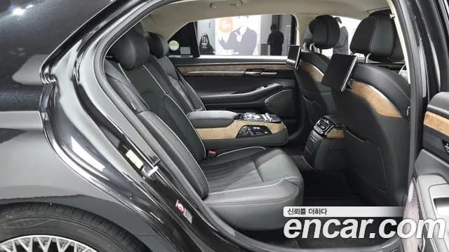 2019 Genesis G90 3.8 AWD Sold VIN KMHG341DDKU057386 – photo 13 2019 Genesis G90 3.8 AWD Sold VIN KMHG341DDKU057386 – photo 13