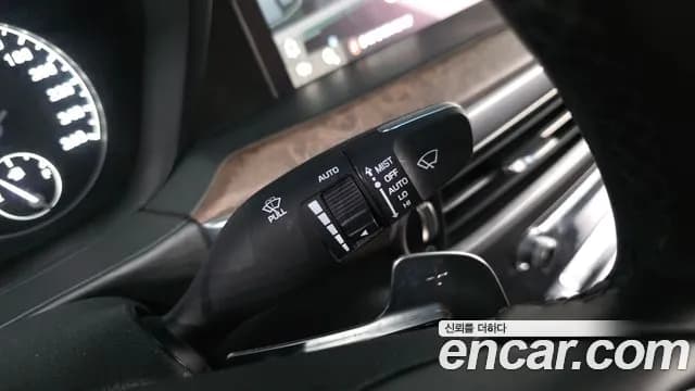 2019 Genesis G90 3.8 AWD Sold VIN KMHG341DDKU057386 – photo 16 2019 Genesis G90 3.8 AWD Sold VIN KMHG341DDKU057386 – photo 16