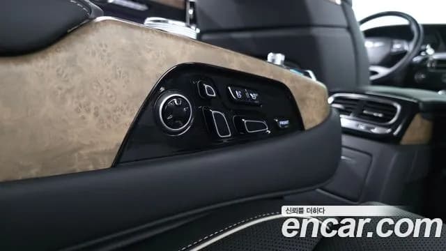 2019 Genesis G90 3.8 AWD Sold VIN KMHG341DDKU057386 – photo 27 2019 Genesis G90 3.8 AWD Sold VIN KMHG341DDKU057386 – photo 27