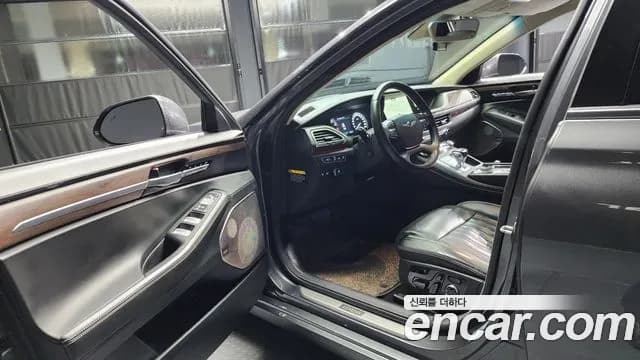 2020 Genesis G90 3.8 AWD Sold VIN KMHG341DDLU079977 – side profile 2020 Genesis G90 3.8 AWD Sold VIN KMHG341DDLU079977 – side profile
