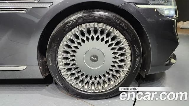 2020 Genesis G90 3.8 AWD Sold VIN KMHG341DDLU079977 – undercarriage 2020 Genesis G90 3.8 AWD Sold VIN KMHG341DDLU079977 – undercarriage