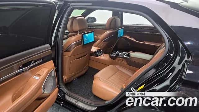 2021 Genesis G90 3.8 AWD Sold VIN KMHG341DDMU087640 – photo 13 2021 Genesis G90 3.8 AWD Sold VIN KMHG341DDMU087640 – photo 13