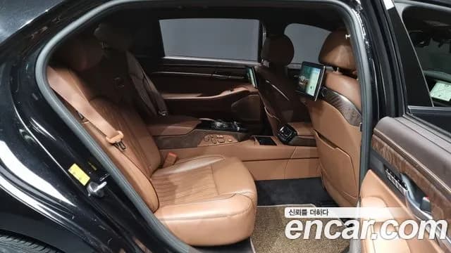 2021 Genesis G90 5.0 AWD Sold VIN KMHG341HDMU090133 – rear exterior 2021 Genesis G90 5.0 AWD Sold VIN KMHG341HDMU090133 – rear exterior