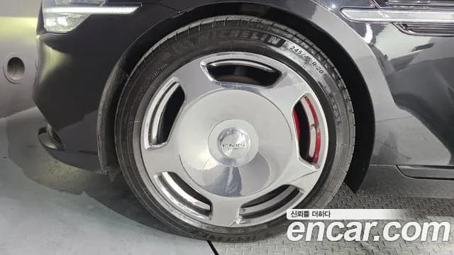 2019 Genesis G90 5.0 AWD Sold VIN KMHG511HDKU066294 – undercarriage 2019 Genesis G90 5.0 AWD Sold VIN KMHG511HDKU066294 – undercarriage