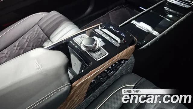 2021 Genesis G90 5.0 AWD Sold VIN KMHG511HDMU092981 – trunk area 2021 Genesis G90 5.0 AWD Sold VIN KMHG511HDMU092981 – trunk area
