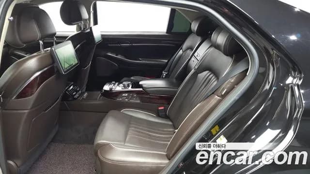 2018 Genesis EQ900 5.0 GDI AWD Sold VIN KMHG541HDJU035241 – side profile 2018 Genesis EQ900 5.0 GDI AWD Sold VIN KMHG541HDJU035241 – side profile