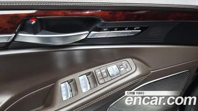 2018 Genesis EQ900 5.0 GDI AWD Sold VIN KMHG541HDJU035241 – photo 31 2018 Genesis EQ900 5.0 GDI AWD Sold VIN KMHG541HDJU035241 – photo 31