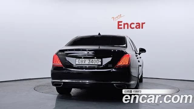 2018 Genesis EQ900 5.0 GDI AWD Sold VIN KMHG541HDJU035542 – exterior detail 2018 Genesis EQ900 5.0 GDI AWD Sold VIN KMHG541HDJU035542 – exterior detail