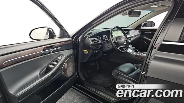 2019 Genesis G90 5.0 AWD Sold VIN KMHG541HDKU055227 – exterior detail 2019 Genesis G90 5.0 AWD Sold VIN KMHG541HDKU055227 – exterior detail