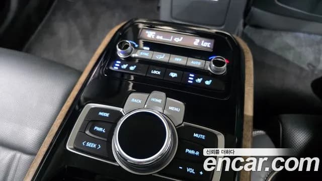 2019 Genesis G90 5.0 AWD Sold VIN KMHG541HDKU057558 – photo 20 2019 Genesis G90 5.0 AWD Sold VIN KMHG541HDKU057558 – photo 20