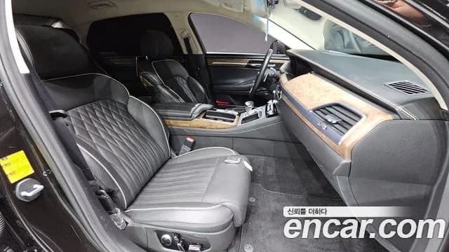 2019 Genesis G90 5.0 AWD Sold VIN KMHG541HDKU066651 – interior seats 2019 Genesis G90 5.0 AWD Sold VIN KMHG541HDKU066651 – interior seats