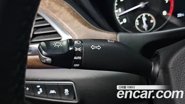 2019 Genesis G90 5.0 AWD Sold VIN KMHG541HDKU066651 – engine bay 2019 Genesis G90 5.0 AWD Sold VIN KMHG541HDKU066651 – engine bay