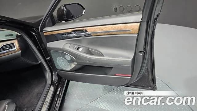 2019 Genesis G90 5.0 AWD Sold VIN KMHG541HDKU066651 – photo 19 2019 Genesis G90 5.0 AWD Sold VIN KMHG541HDKU066651 – photo 19