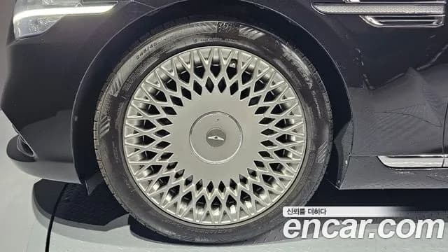 2019 Genesis G90 5.0 AWD Sold VIN KMHG541HDKU066651 – photo 23 2019 Genesis G90 5.0 AWD Sold VIN KMHG541HDKU066651 – photo 23
