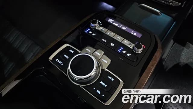 2019 Genesis G90 5.0 AWD Sold VIN KMHG541HDKU066651 – photo 24 2019 Genesis G90 5.0 AWD Sold VIN KMHG541HDKU066651 – photo 24