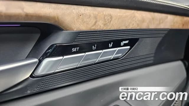 2019 Genesis G90 5.0 AWD Sold VIN KMHG541HDKU066651 – photo 34 2019 Genesis G90 5.0 AWD Sold VIN KMHG541HDKU066651 – photo 34