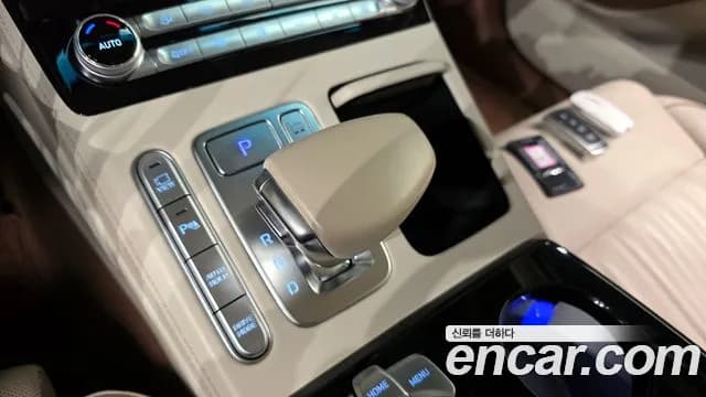 2019 Genesis G90 5.0 AWD Sold VIN KMHG541HDKU077336 – photo 28 2019 Genesis G90 5.0 AWD Sold VIN KMHG541HDKU077336 – photo 28