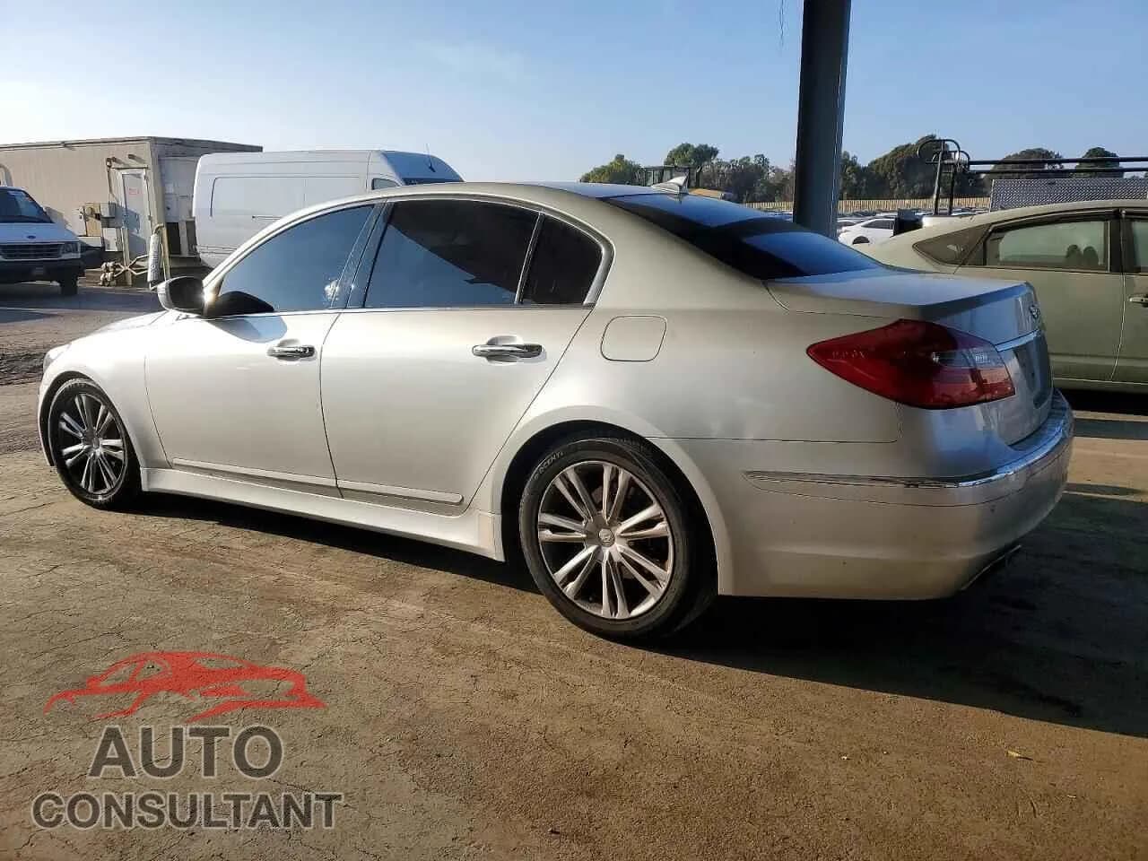 2013 HYUNDAI GENESIS Damaged VIN KMHGC4DD5DU224580 – rear exterior 2013 HYUNDAI GENESIS Damaged VIN KMHGC4DD5DU224580 – rear exterior