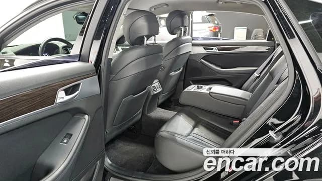 2017 Genesis G80 3.3 GDI Sold VIN KMHGL41DBHU213052 – photo 12 2017 Genesis G80 3.3 GDI Sold VIN KMHGL41DBHU213052 – photo 12