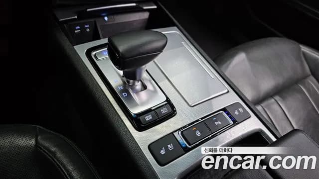 2017 Genesis G80 3.3 GDI Sold VIN KMHGL41DBHU213052 – photo 14 2017 Genesis G80 3.3 GDI Sold VIN KMHGL41DBHU213052 – photo 14