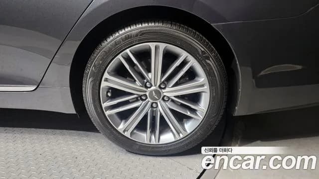 2017 Genesis G80 3.3 GDI Sold VIN KMHGL41DBHU215521 – undercarriage 2017 Genesis G80 3.3 GDI Sold VIN KMHGL41DBHU215521 – undercarriage