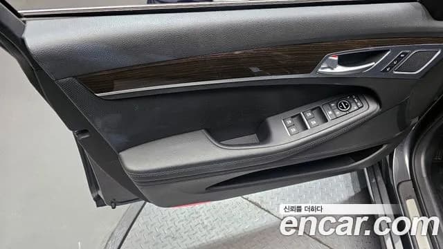 2017 Genesis G80 3.3 GDI Sold VIN KMHGL41DBHU215521 – photo 27 2017 Genesis G80 3.3 GDI Sold VIN KMHGL41DBHU215521 – photo 27
