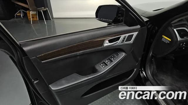 2017 Genesis G80 3.3 GDI Sold VIN KMHGL41DBHU217499 – photo 14 2017 Genesis G80 3.3 GDI Sold VIN KMHGL41DBHU217499 – photo 14