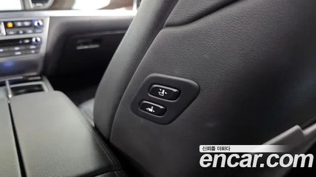 2017 Genesis G80 3.3 GDI Sold VIN KMHGL41DBHU221281 – photo 17 2017 Genesis G80 3.3 GDI Sold VIN KMHGL41DBHU221281 – photo 17