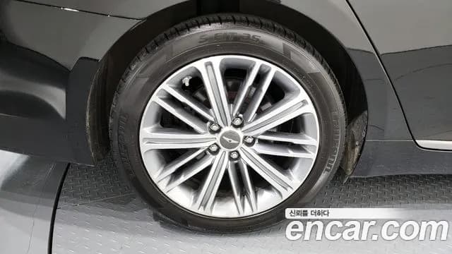 2017 Genesis G80 3.3 GDI Sold VIN KMHGL41DBHU224140 – rear exterior 2017 Genesis G80 3.3 GDI Sold VIN KMHGL41DBHU224140 – rear exterior