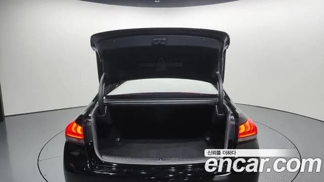 2017 Genesis G80 3.3 GDI Sold VIN KMHGL41DBHU224140 – trunk area 2017 Genesis G80 3.3 GDI Sold VIN KMHGL41DBHU224140 – trunk area
