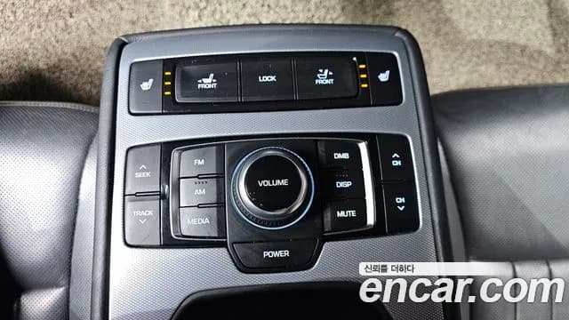 2017 Genesis G80 3.3 GDI Sold VIN KMHGL41DBHU234152 – photo 19 2017 Genesis G80 3.3 GDI Sold VIN KMHGL41DBHU234152 – photo 19
