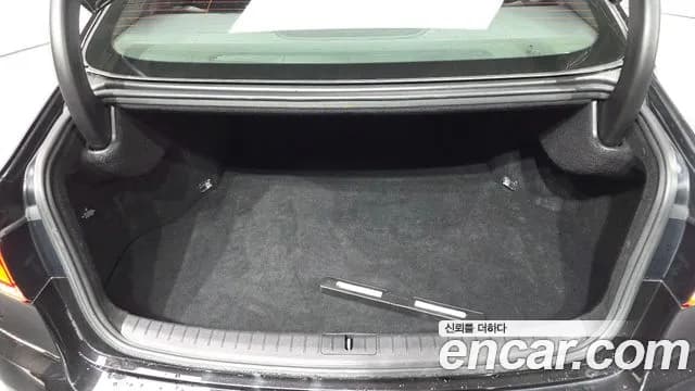2018 Genesis G80 3.3 GDI Sold VIN KMHGL41DBJU249018 – photo 26 2018 Genesis G80 3.3 GDI Sold VIN KMHGL41DBJU249018 – photo 26