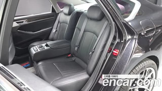 2018 Genesis G80 3.3 GDI Sold VIN KMHGL41DBJU249018 – photo 28 2018 Genesis G80 3.3 GDI Sold VIN KMHGL41DBJU249018 – photo 28