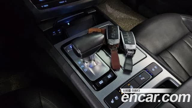 2018 Genesis G80 3.3 GDI Sold VIN KMHGL41DBJU255470 – photo 13 2018 Genesis G80 3.3 GDI Sold VIN KMHGL41DBJU255470 – photo 13