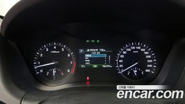 2018 Genesis G80 3.3 GDI Sold VIN KMHGL41DBJU257990 – photo 17 2018 Genesis G80 3.3 GDI Sold VIN KMHGL41DBJU257990 – photo 17
