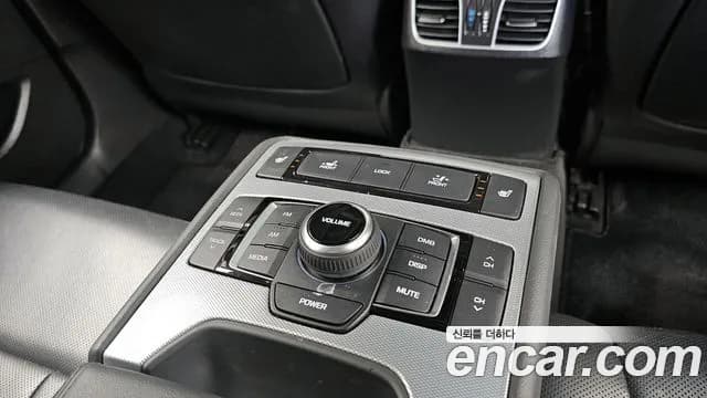 2018 Genesis G80 3.3 GDI Sold VIN KMHGL41DBJU257990 – photo 26 2018 Genesis G80 3.3 GDI Sold VIN KMHGL41DBJU257990 – photo 26