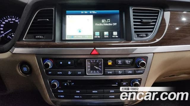 2018 Genesis G80 3.3 GDI Sold VIN KMHGL41DBJU258722 – engine bay 2018 Genesis G80 3.3 GDI Sold VIN KMHGL41DBJU258722 – engine bay