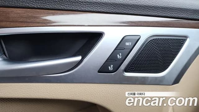 2018 Genesis G80 3.3 GDI Sold VIN KMHGL41DBJU258722 – photo 15 2018 Genesis G80 3.3 GDI Sold VIN KMHGL41DBJU258722 – photo 15