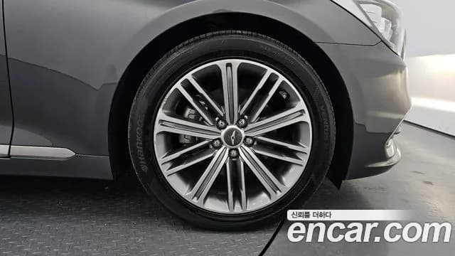 2018 Genesis G80 3.3 GDI Sold VIN KMHGL41DBJU265706 – exterior detail 2018 Genesis G80 3.3 GDI Sold VIN KMHGL41DBJU265706 – exterior detail