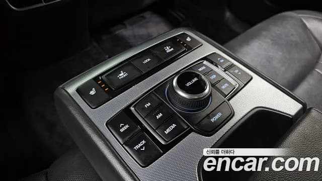2018 Genesis G80 3.3 GDI Sold VIN KMHGL41DBJU265706 – photo 12 2018 Genesis G80 3.3 GDI Sold VIN KMHGL41DBJU265706 – photo 12