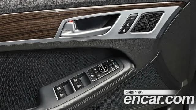 2018 Genesis G80 3.3 GDI Sold VIN KMHGL41DBJU265706 – photo 20 2018 Genesis G80 3.3 GDI Sold VIN KMHGL41DBJU265706 – photo 20