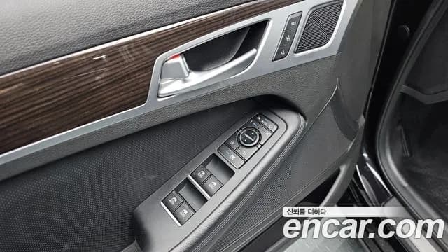 2018 Genesis G80 3.3 GDI Sold VIN KMHGL41DBJU265939 – front exterior 2018 Genesis G80 3.3 GDI Sold VIN KMHGL41DBJU265939 – front exterior