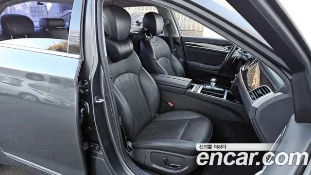 2018 Genesis G80 3.3 GDI Sold VIN KMHGL41DBJU283461 – trunk area 2018 Genesis G80 3.3 GDI Sold VIN KMHGL41DBJU283461 – trunk area
