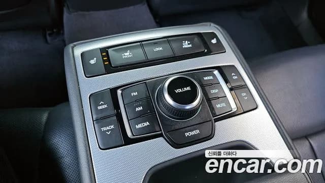 2018 Genesis G80 3.3 GDI Sold VIN KMHGL41DBJU283461 – photo 16 2018 Genesis G80 3.3 GDI Sold VIN KMHGL41DBJU283461 – photo 16