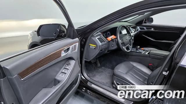 2018 Genesis G80 3.3 GDI Sold VIN KMHGL41DBJU287603 – trunk area 2018 Genesis G80 3.3 GDI Sold VIN KMHGL41DBJU287603 – trunk area