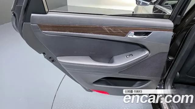 2018 Genesis G80 3.3 GDI Sold VIN KMHGL41DBJU287603 – photo 14 2018 Genesis G80 3.3 GDI Sold VIN KMHGL41DBJU287603 – photo 14
