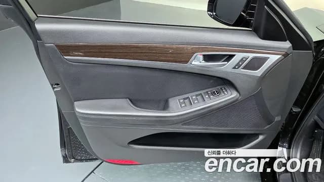 2018 Genesis G80 3.3 GDI Sold VIN KMHGL41DBJU287603 – photo 27 2018 Genesis G80 3.3 GDI Sold VIN KMHGL41DBJU287603 – photo 27