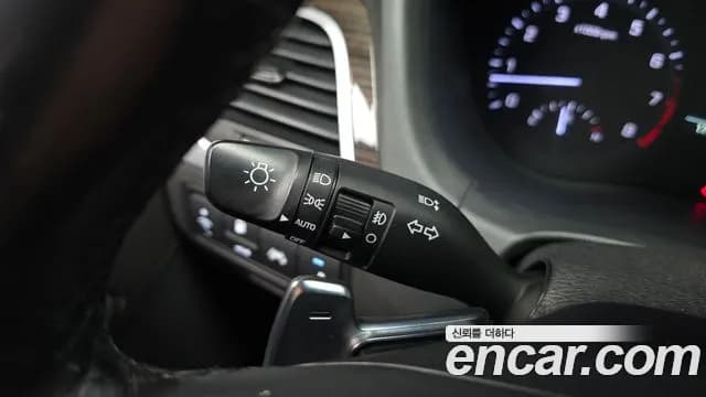 2019 Genesis G80 3.3 GDI Sold VIN KMHGL41DBKU300655 – interior seats 2019 Genesis G80 3.3 GDI Sold VIN KMHGL41DBKU300655 – interior seats